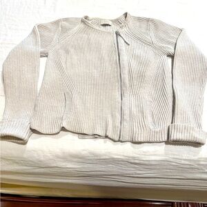 Nice cropped top 100% cotton, light gray washable